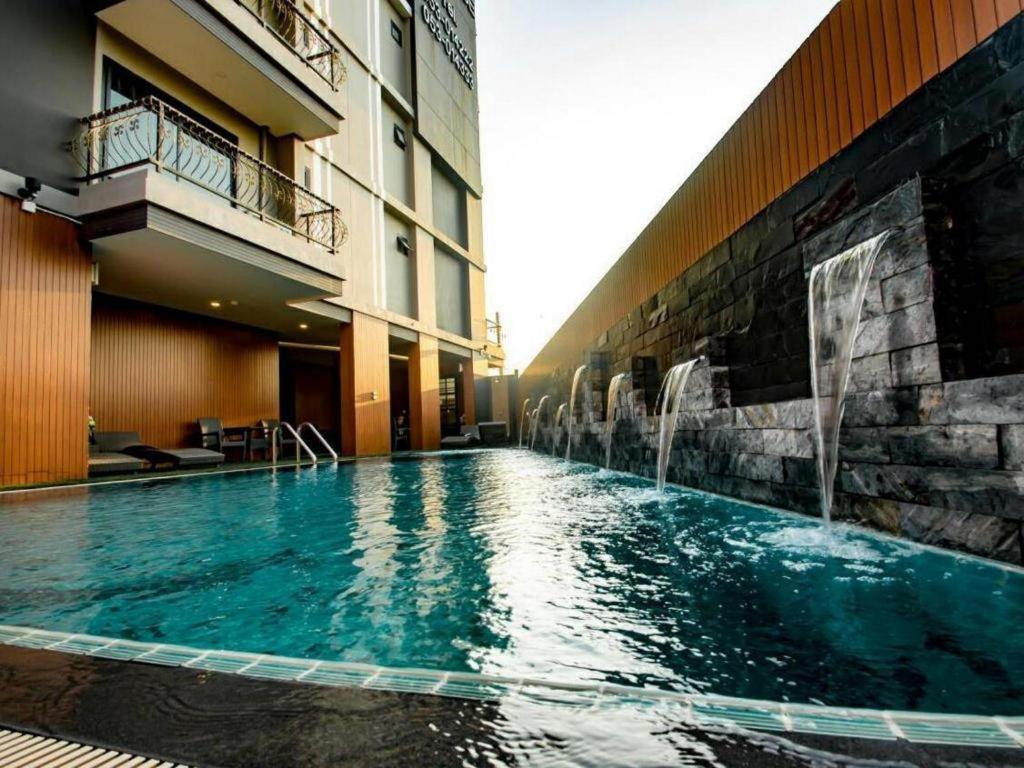 The Y Boutique Hotel Чиангмай Экстерьер фото